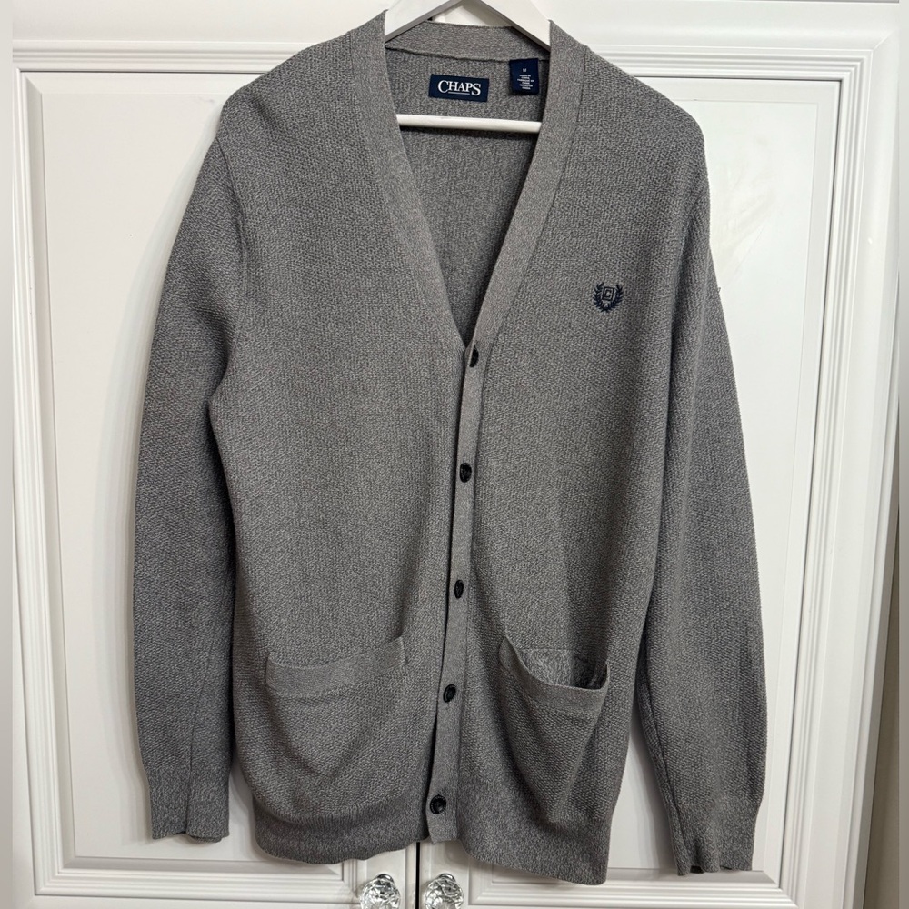 Chaps Sz Medium Grey V-Neck Button Up Cardigan with 2 Pockets in Front Preppy